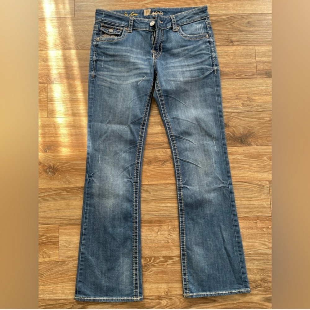 Embroidery KUT Jeans.